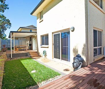 Townhouse In Shellharbour Village - Photo 6