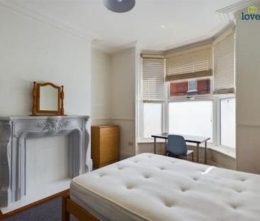 6 bedroom Terraced House To Let - Photo 6