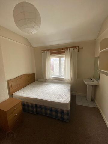 Room 2, 157 Ulsterville Avenue, Belfast, BT9 7AU - Photo 4