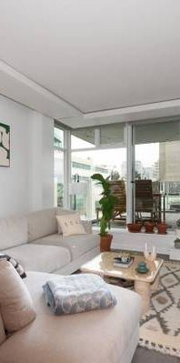 Grapple, and get enveloped in this smashing 1 bedroom near Seawall - Photo 1