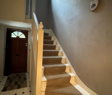 1 Bed Detached House, London, W3 - Photo 1