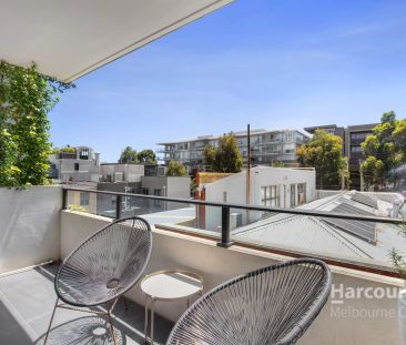 Embrace the Bay: Modern Port Melbourne Living! - Photo 3