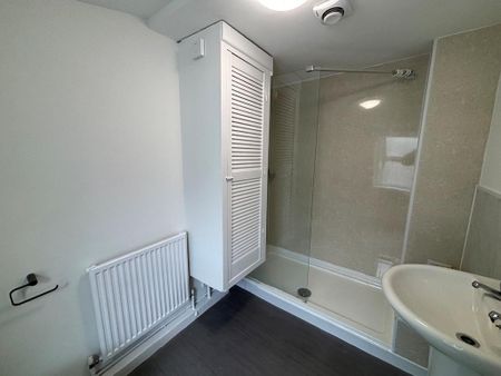 2 bedroom apartment to rent - Photo 5