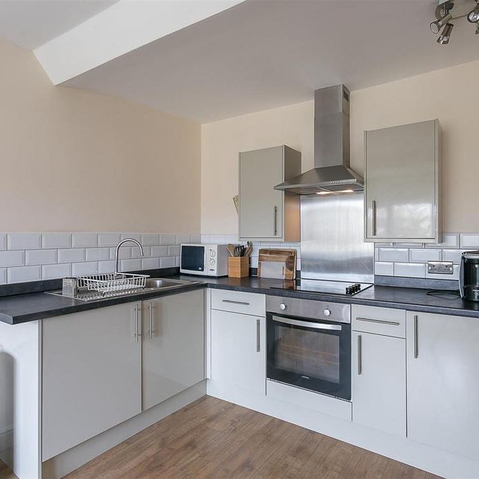 1 bedroom flat to rent - Photo 1