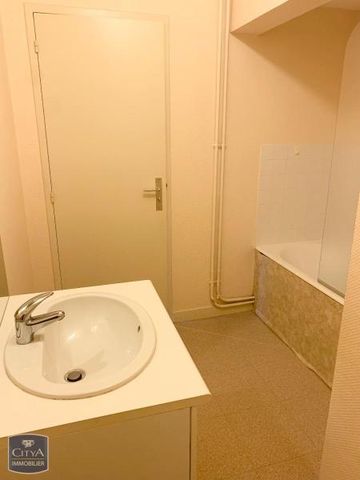 Location Appartement 2 pièces 42m² NIORT 79000 - Photo 4