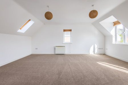 Galanos, Long Itchington, Southam - Photo 2