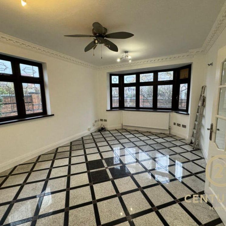 6 bedroom apartment to rent - Photo 1