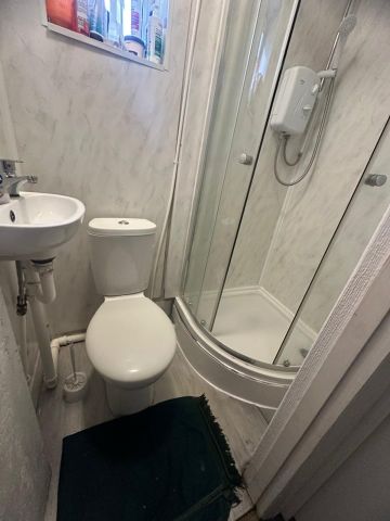 Room in a Shared Flat, Ranelagh Road, NW10 - Photo 2