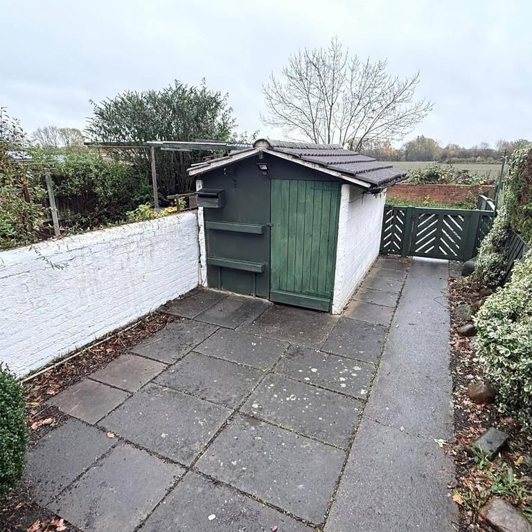 2 bedroom terraced house to rent - Photo 1