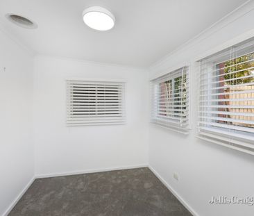 71 Twyford Street, Williamstown - Photo 1