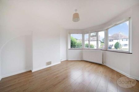 Clock House Mead, Oxshott, Leatherhead, Surrey, KT22 - Photo 2