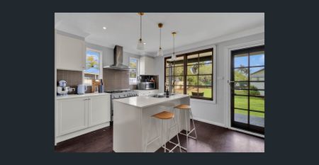 INSPECT: Wednesday 12th November, 2.30pm to 2.45pm - Photo 2