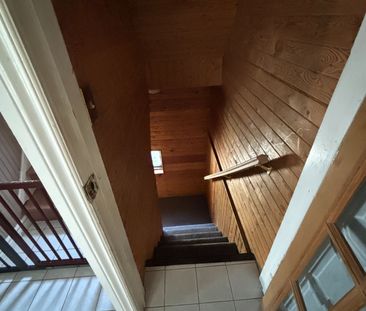 For Lease - 236 Beaver Street, Thorold, Ontario - Photo 2