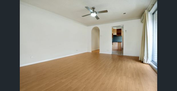 Charming Two Bedroom Unit with Spectacular Views! - Photo 1