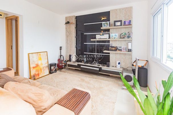 Apartamento com 2 quartos e 98m² para alugar em Petrópolis, Porto Alegre. - Photo 1