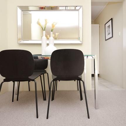 Quiet Sunny 3-Bedroom Apartment with Lock-Up Garage - Photo 3