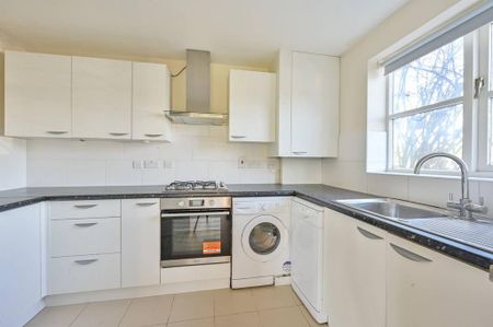 2 bedroom flat to rent - Photo 3