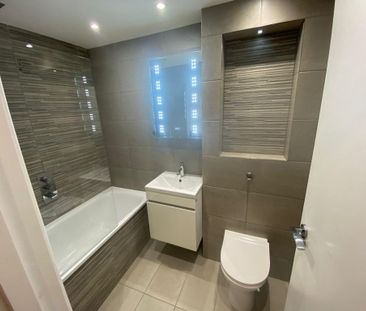 1 bedroom mews to rent - Photo 5