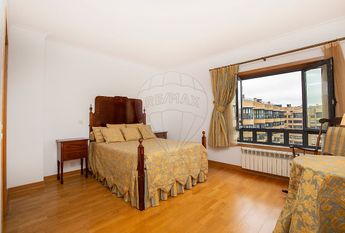 Apartamento T4 em Lisboa