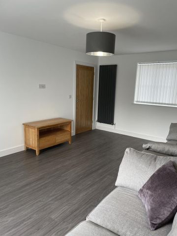 3 bedroom detached house to rent - Photo 3