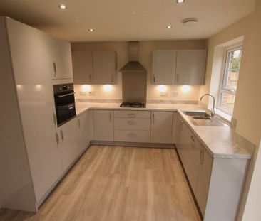 4 bedroom detached house to rent - Photo 5