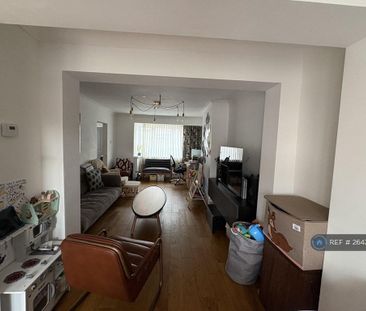 3 bedroom semi-detached house to rent - Photo 1