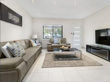 15 Glenwari Street, 2168, Sadleir Nsw - Photo 4