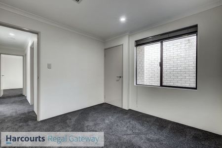 14/2 Twilight Mews, AUBIN GROVE WA 6164 - Photo 2