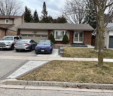 Detached Home For Lease | N8131522 - Photo 2