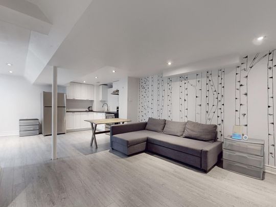 For Lease - 98 Lowther Upper Avenue, Richmond Hill, Ontario - Photo 1