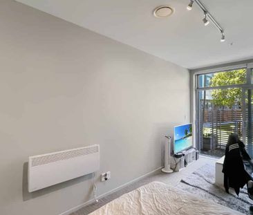 ***Welcome to W1.04A REVOLUCION APARTMENTS!*** - Photo 4