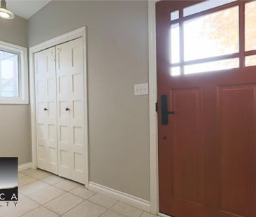 1932 Jones Avenue, North Vancouver (UNFURNISHED) - Photo 2