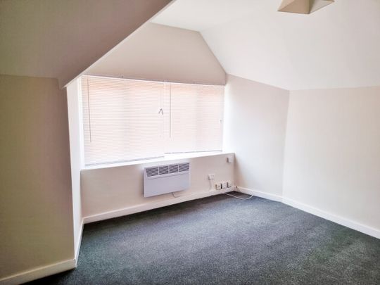 1 Bed Flat, Erleigh Road, RG1 - Photo 1