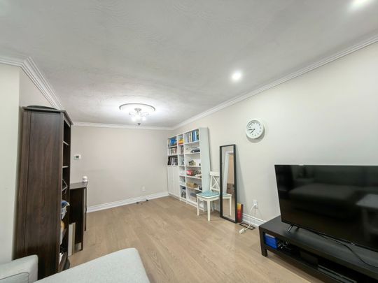 For Lease - 80 Baroness Crescent, Toronto, Ontario - Photo 1