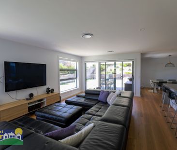 14 Tatiana Close, Devonport - Photo 3