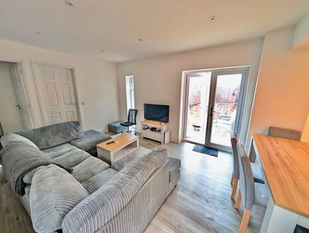 Wycliffe Road, Norwich - Photo 2