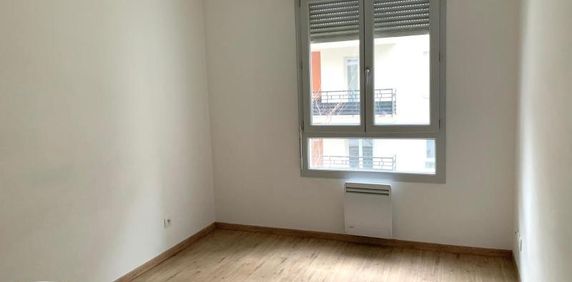 Location Appartement 2 pièces 49m² ST ETIENNE 42000 - Photo 2