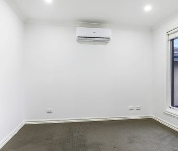 Stylish & Spacious – The Perfect Blend of Comfort and Convenience! - Photo 4