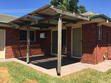 419 McLennan Street, West Albury NSW 2640 - House For Rent | Domain - Photo 4