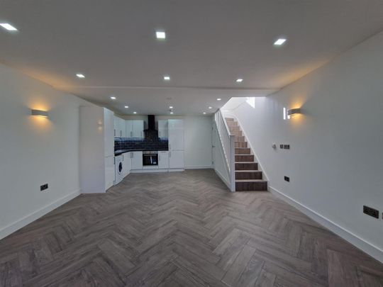 Seven Sisters Road, London N4 - Photo 1