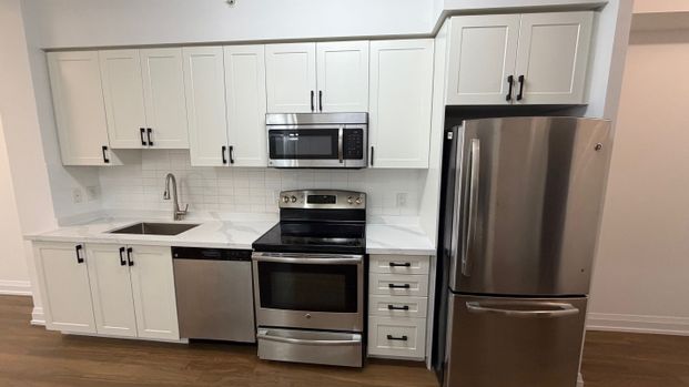 For Lease - 7171 Yonge Street Unit# 1112, Markham, Ontario - Photo 1