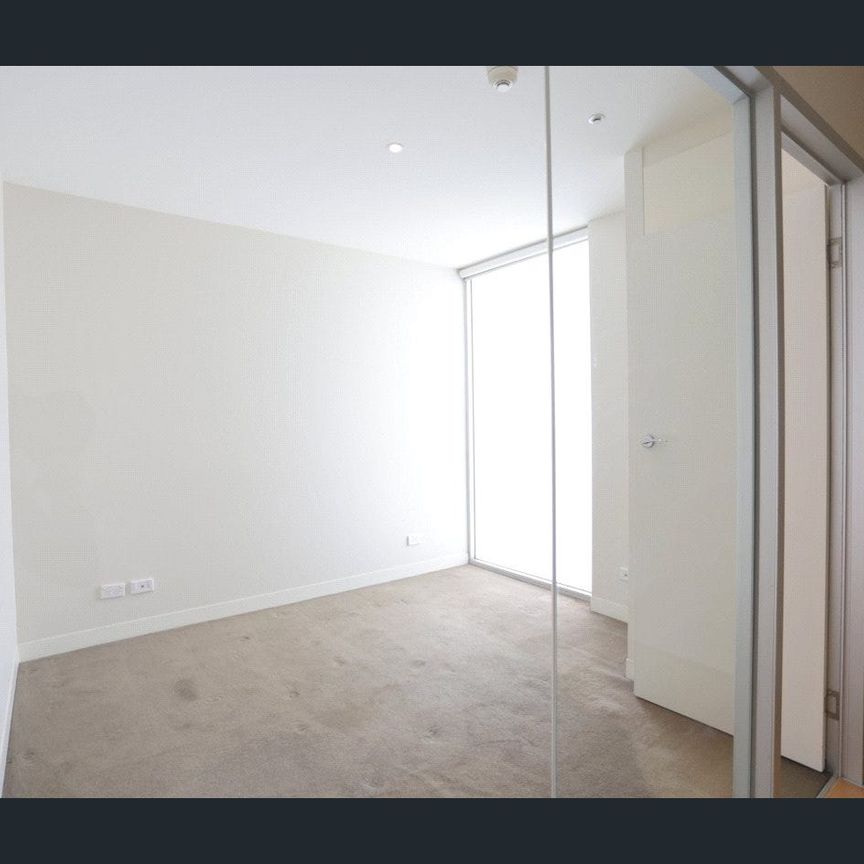 SECURE ONE BEDROOM Apartment in PRIME LOCATION - Photo 1