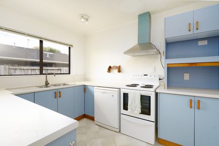 110 Oxford St, Tawa - Photo 4