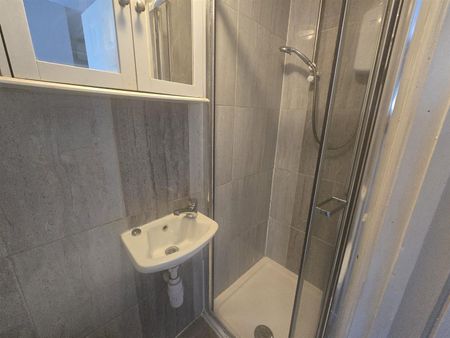 Birling Road, Erith DA8, London - Photo 4