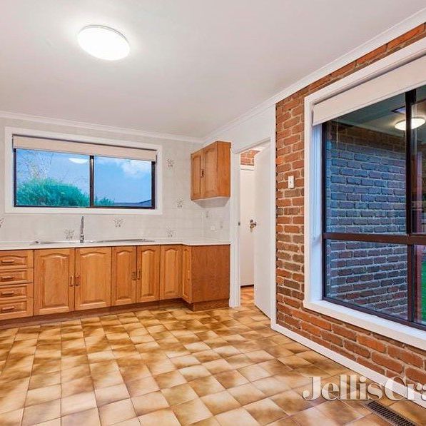 3/15 Lambourn Road, Watsonia - Photo 1