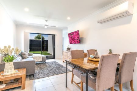 Low Maintenance Living in Award Winning Family Friendly Estate! - Photo 3