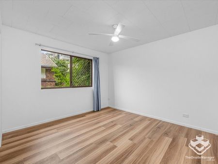 Premium Spacious 2-Bedroom home | Walking Distance to UQ & Ironside School - Photo 3