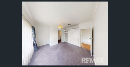 Cozy Family Home in Cul-de-Sac - Photo 3