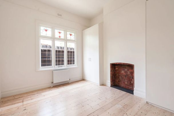 Idyllically located Edwardian family home! - Photo 1