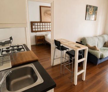 3-bedroom apartment for rent in El Gòtic - Photo 1